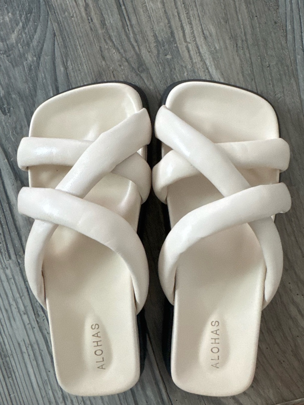 ALOHAS Cream Cross-Strap Slides